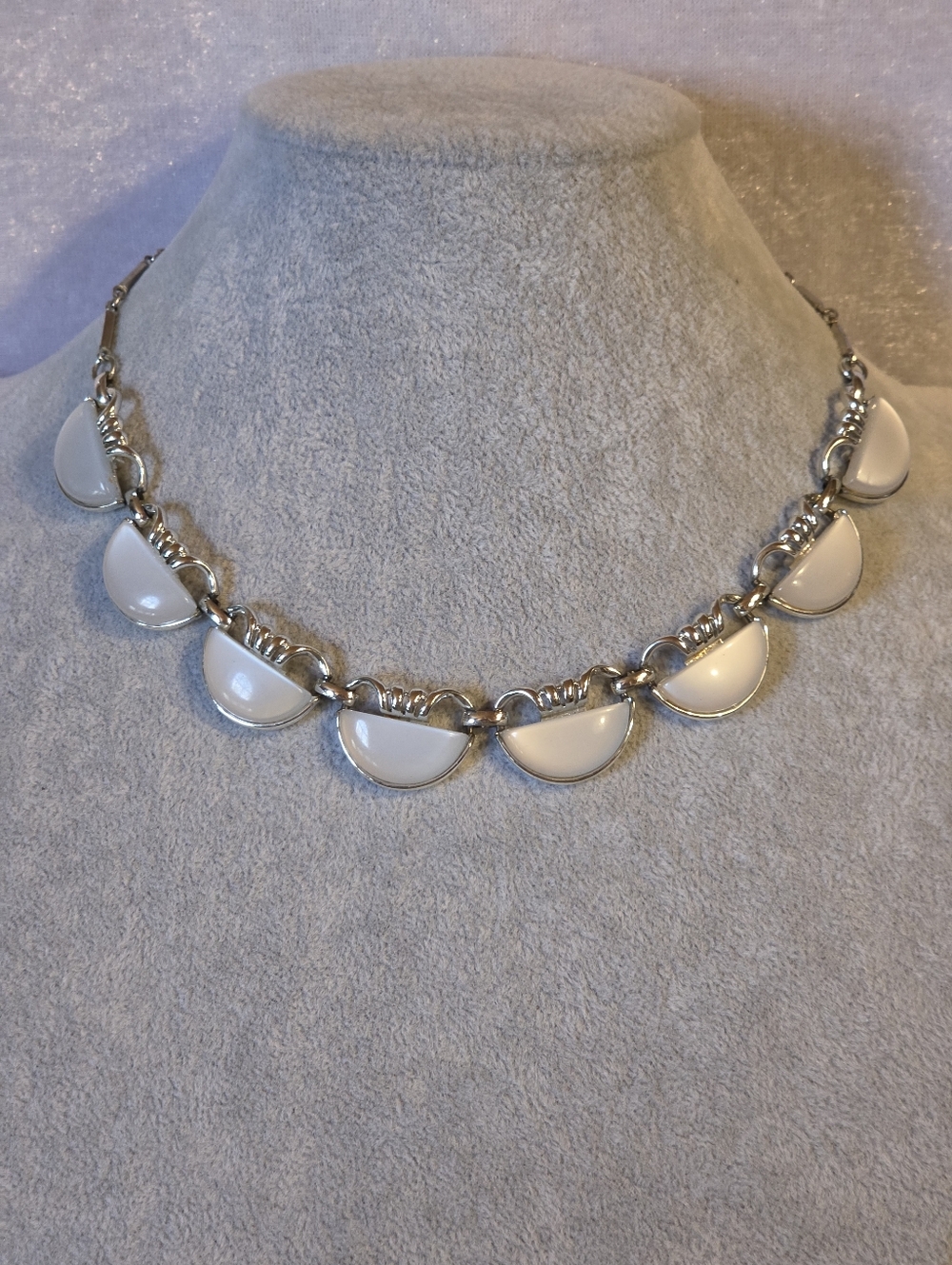 Vintage 50s Coro White Lucite "Moon Glow" Choker Necklace